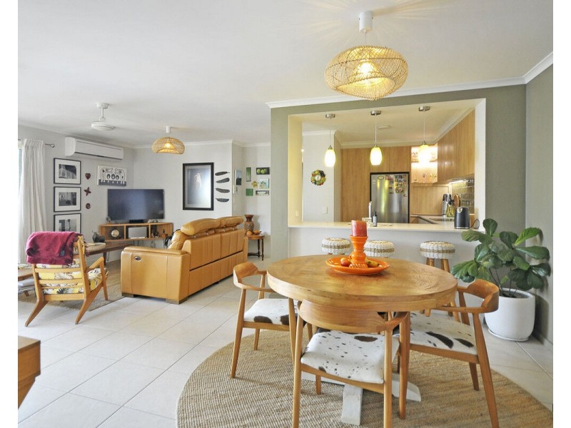 1/1198 Gold Coast Highway, Palm Beach QLD 4221