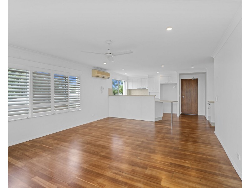 4/50-52 Rutledge Street, Coolangatta QLD 4225