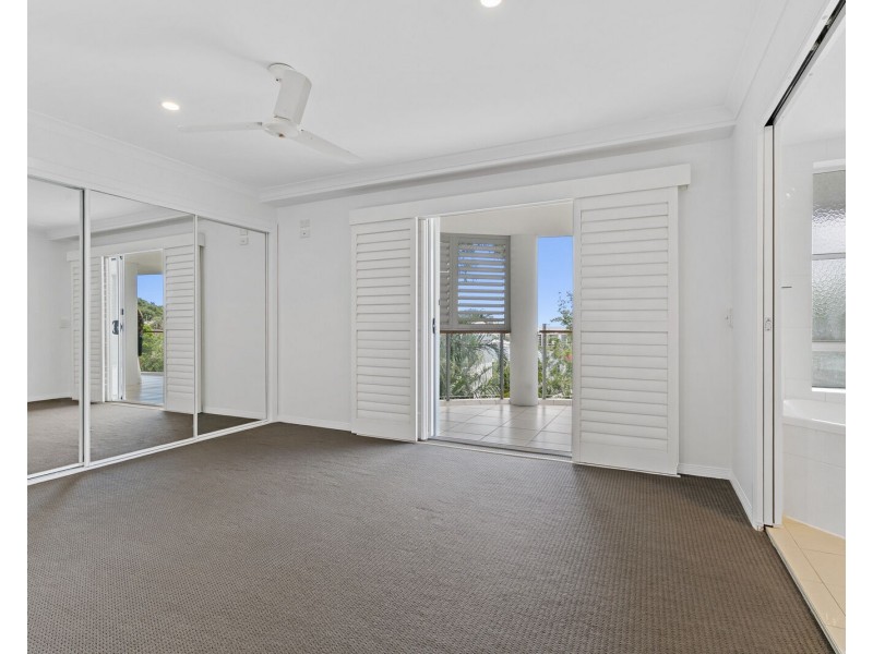 4/50-52 Rutledge Street, Coolangatta QLD 4225