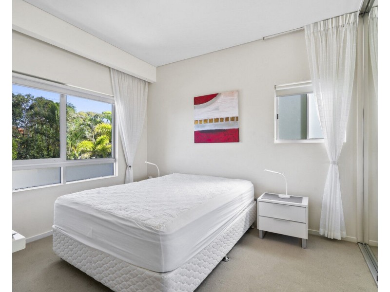 2/129-131 Musgrave Street, Coolangatta QLD 4225