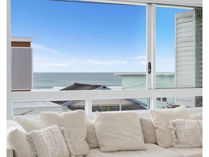 232 Jefferson Lane, Palm Beach QLD 4221