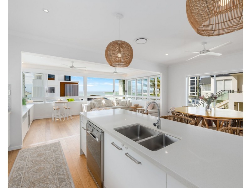 232 Jefferson Lane, Palm Beach QLD 4221