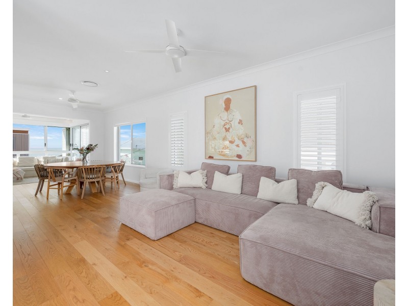 232 Jefferson Lane, Palm Beach QLD 4221