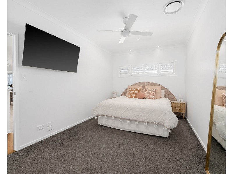 232 Jefferson Lane, Palm Beach QLD 4221