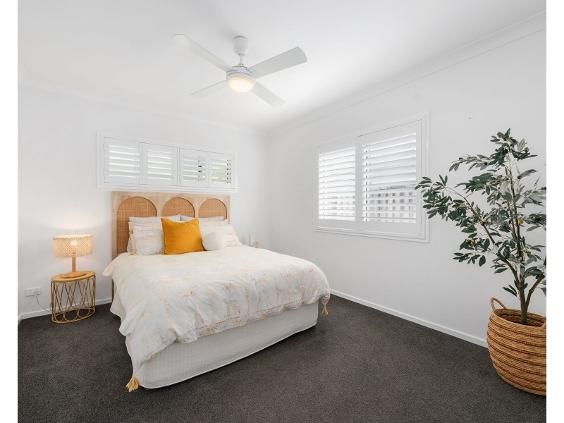 232 Jefferson Lane, Palm Beach QLD 4221