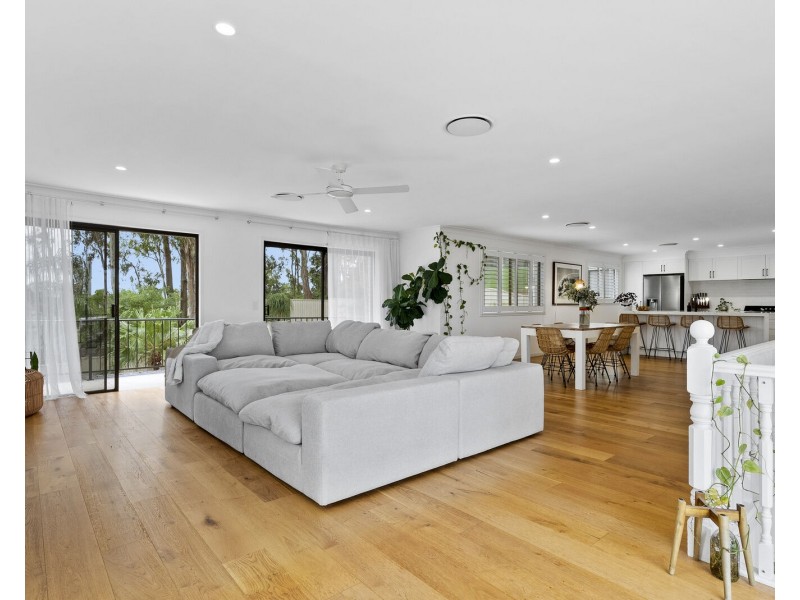 39 Darnel Street, Elanora QLD 4221