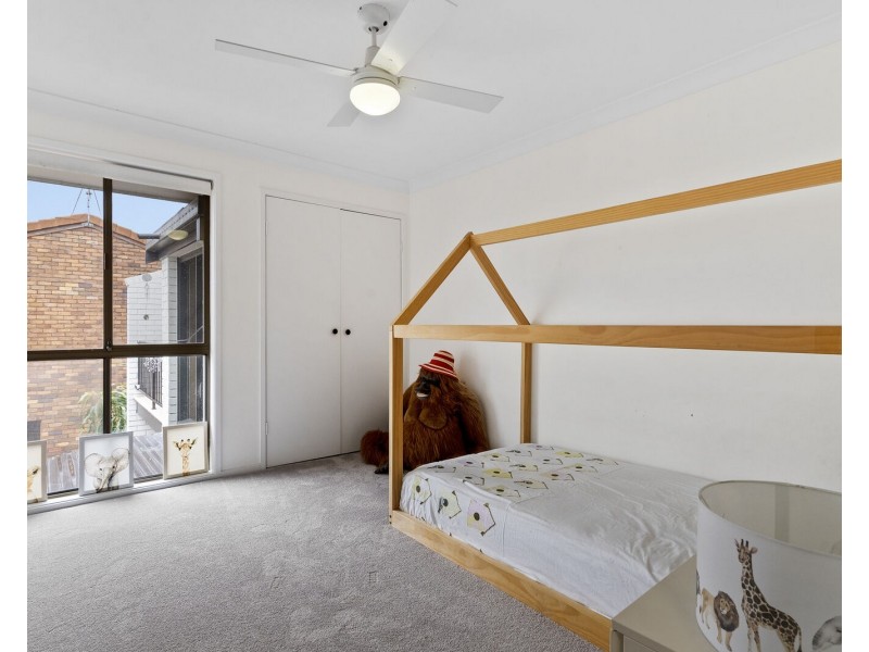 39 Darnel Street, Elanora QLD 4221