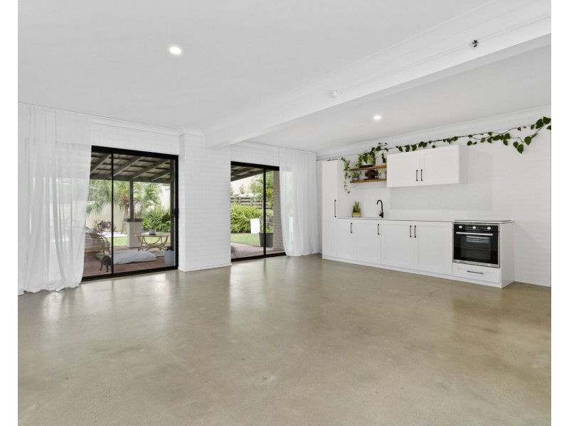 39 Darnel Street, Elanora QLD 4221