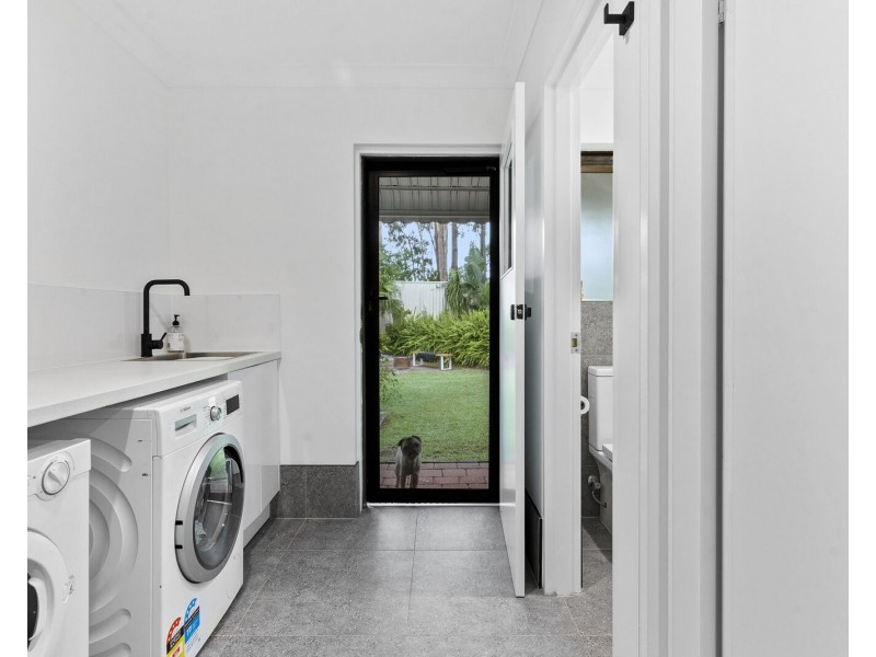 39 Darnel Street, Elanora QLD 4221