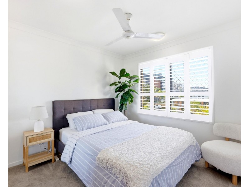 14/111-113 Golden Four Drive, Bilinga QLD 4225