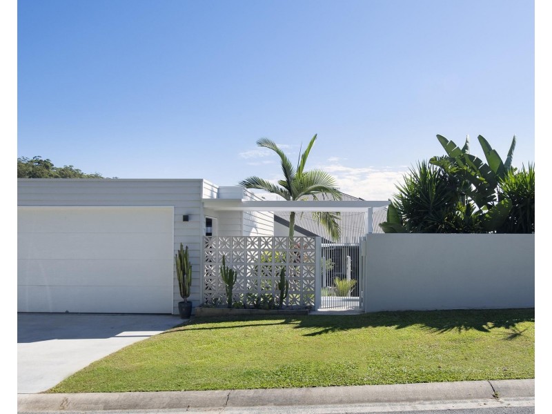 36 Sawtell Drive, Currumbin Waters QLD 4223