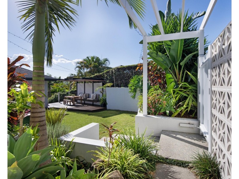 36 Sawtell Drive, Currumbin Waters QLD 4223