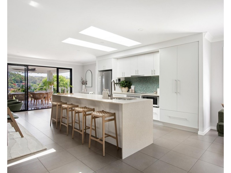 36 Sawtell Drive, Currumbin Waters QLD 4223