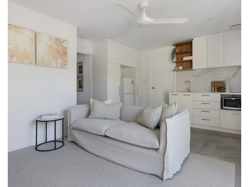 36 Sawtell Drive, Currumbin Waters QLD 4223