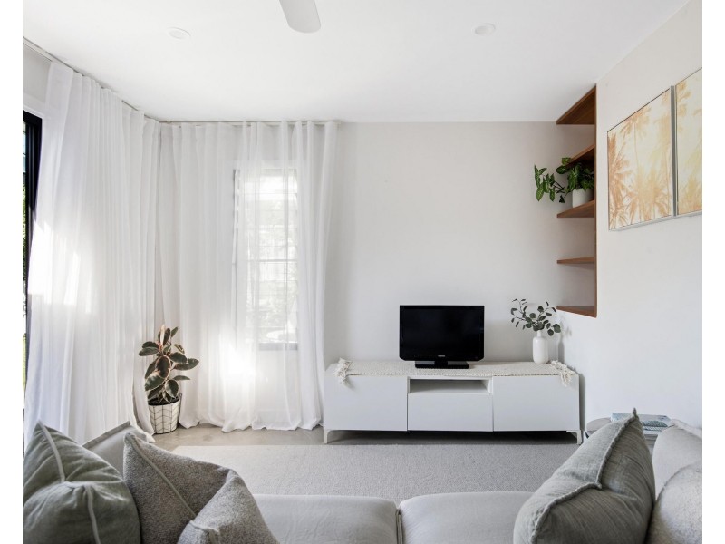 36 Sawtell Drive, Currumbin Waters QLD 4223