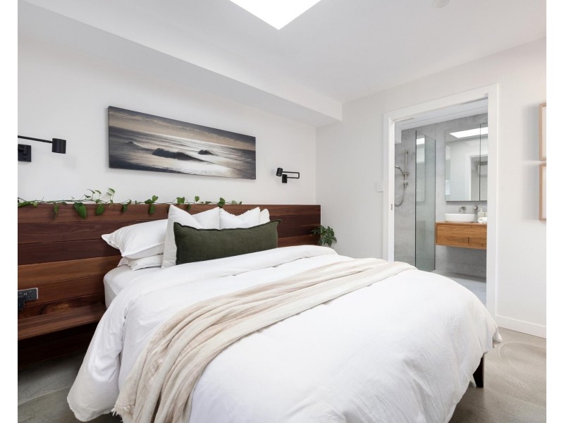 36 Sawtell Drive, Currumbin Waters QLD 4223