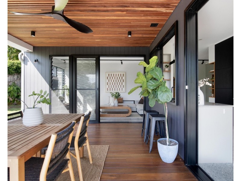 36 Sawtell Drive, Currumbin Waters QLD 4223