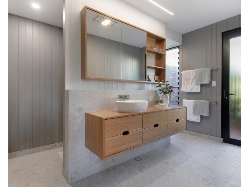 36 Sawtell Drive, Currumbin Waters QLD 4223