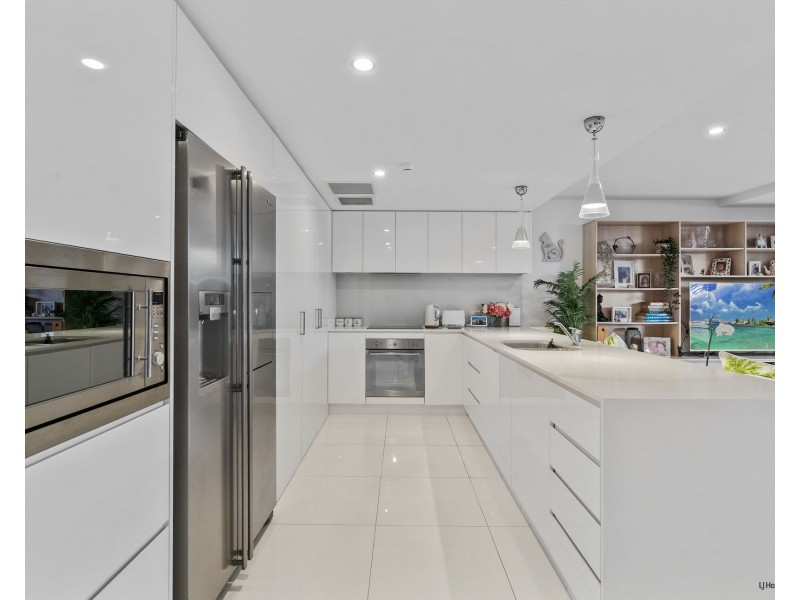 4/828 Pacific Parade, Currumbin QLD 4223