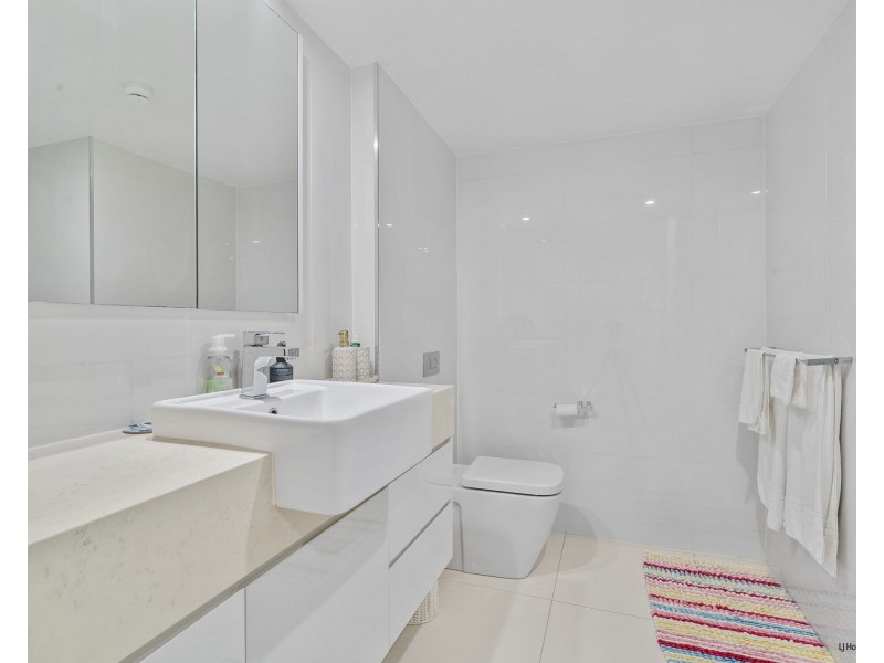 4/828 Pacific Parade, Currumbin QLD 4223