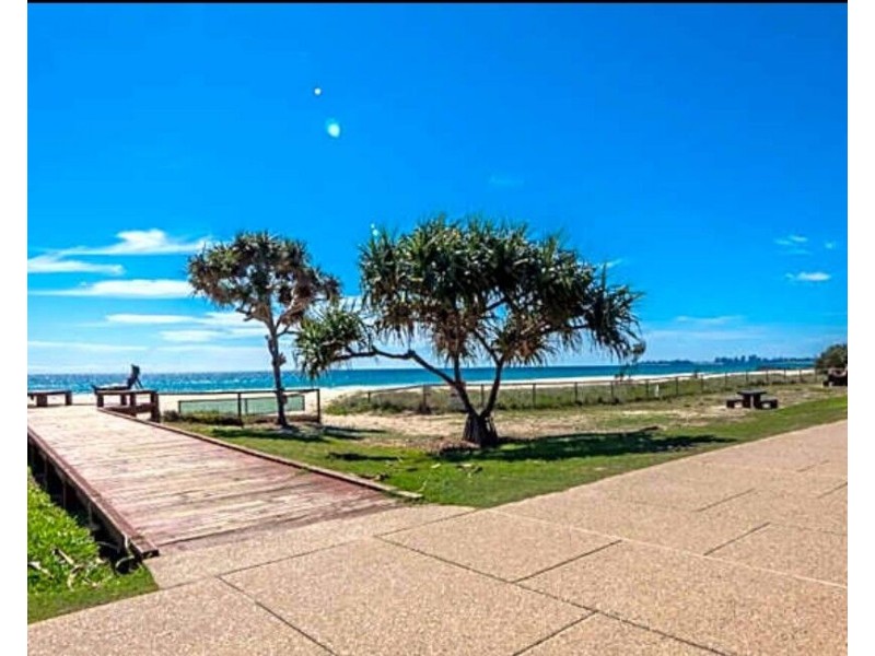 4/828 Pacific Parade, Currumbin QLD 4223
