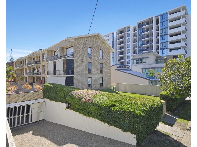 4/69 Golden Four Drive, Bilinga QLD 4225