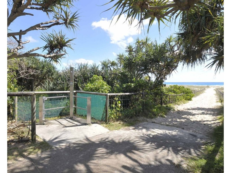 4/69 Golden Four Drive, Bilinga QLD 4225