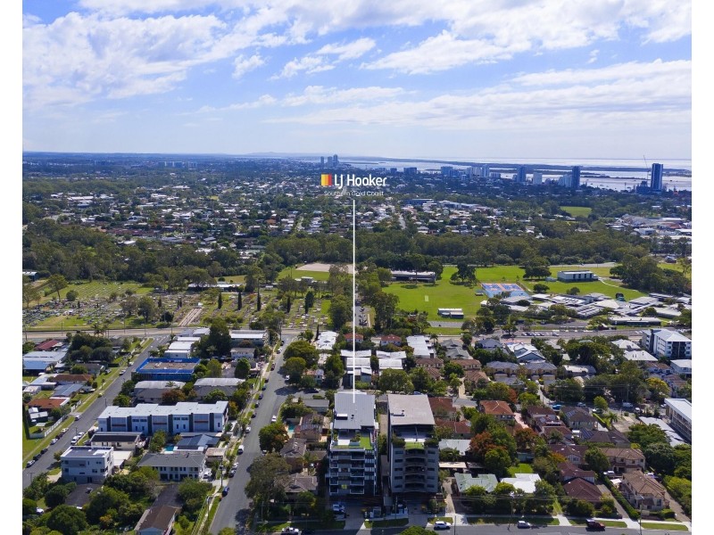 27/137 Eugaree Street, Southport QLD 4215