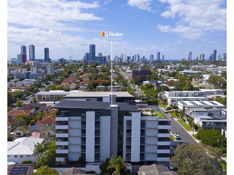 27/137 Eugaree Street, Southport QLD 4215
