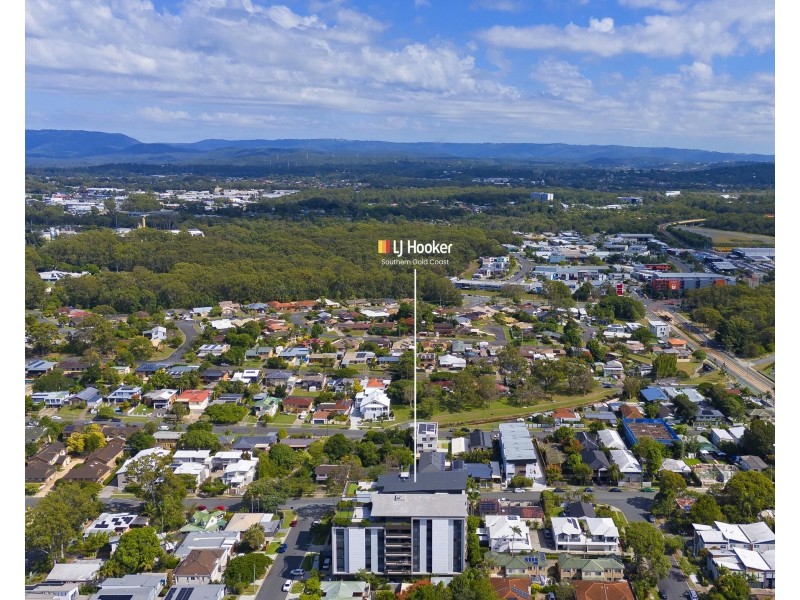 27/137 Eugaree Street, Southport QLD 4215