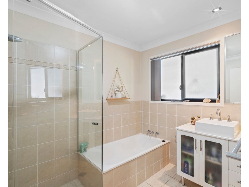 10 Ellioh Court, Elanora QLD 4221