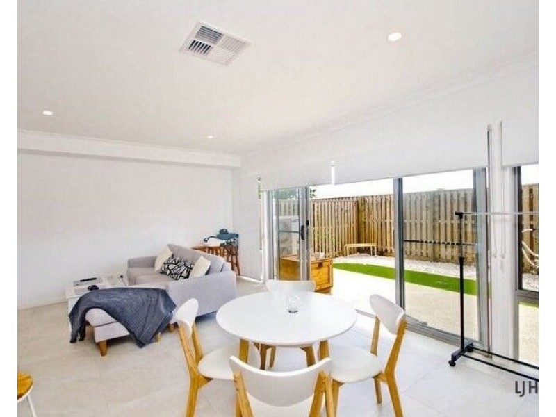 21/156 Marina Quays Boulevard, Hope Island QLD 4212