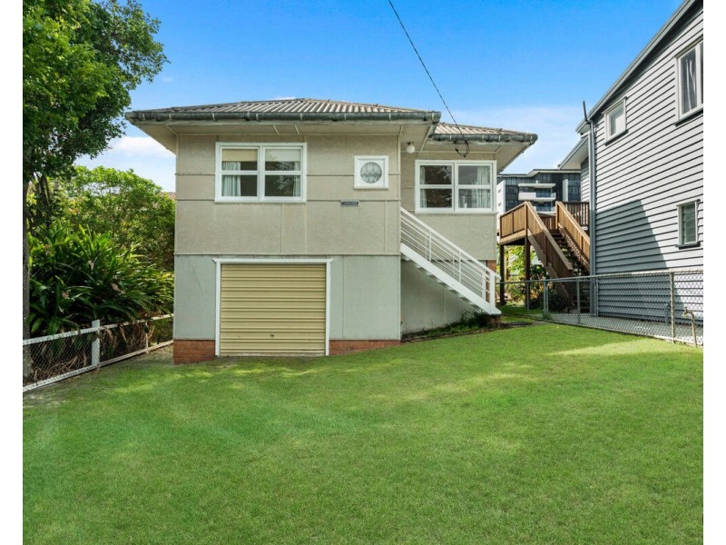 17 Twenty Third Avenue, Palm Beach QLD 4221