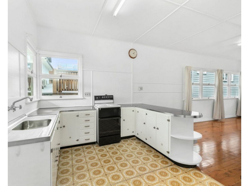 17 Twenty Third Avenue, Palm Beach QLD 4221