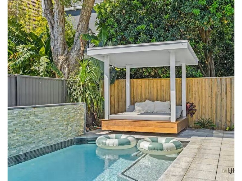 23 Twenty Seventh Avenue, Palm Beach QLD 4221