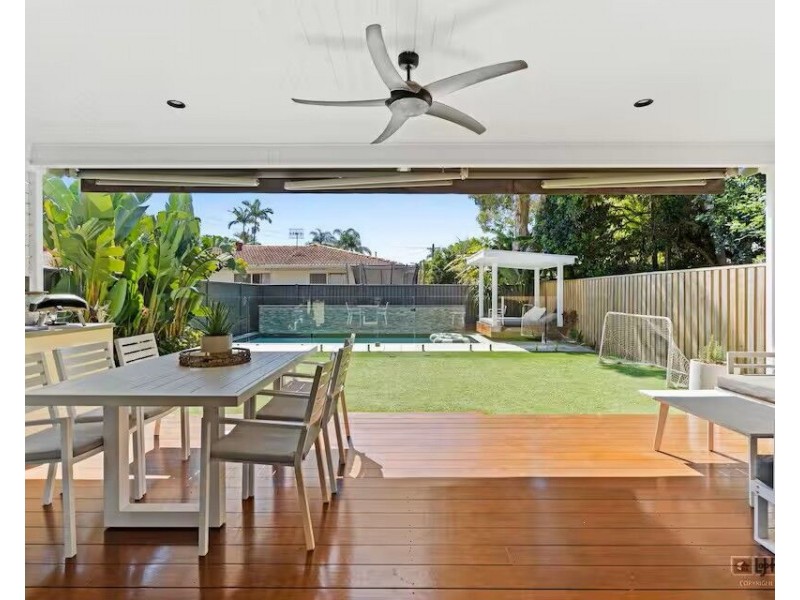 23 Twenty Seventh Avenue, Palm Beach QLD 4221