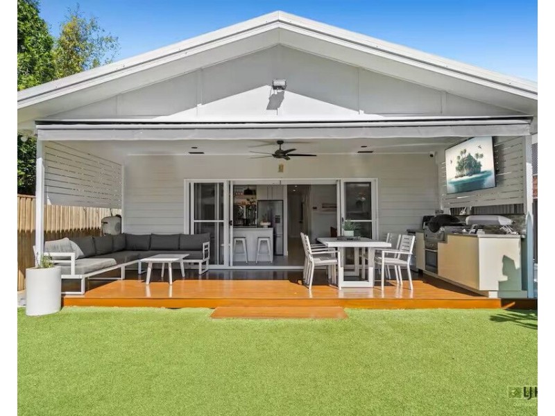 23 Twenty Seventh Avenue, Palm Beach QLD 4221