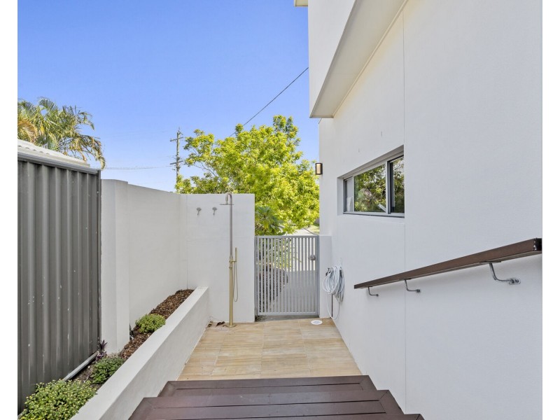 127b Townson Avenue, Palm Beach QLD 4221