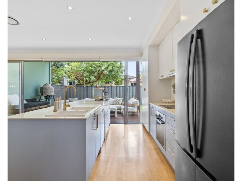 127b Townson Avenue, Palm Beach QLD 4221