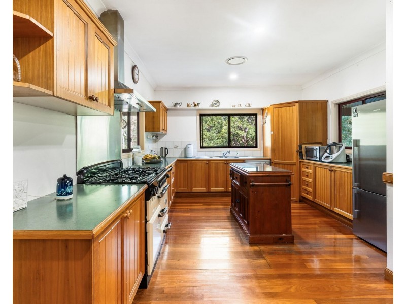 11 Koombahla Drive, Tallebudgera QLD 4228