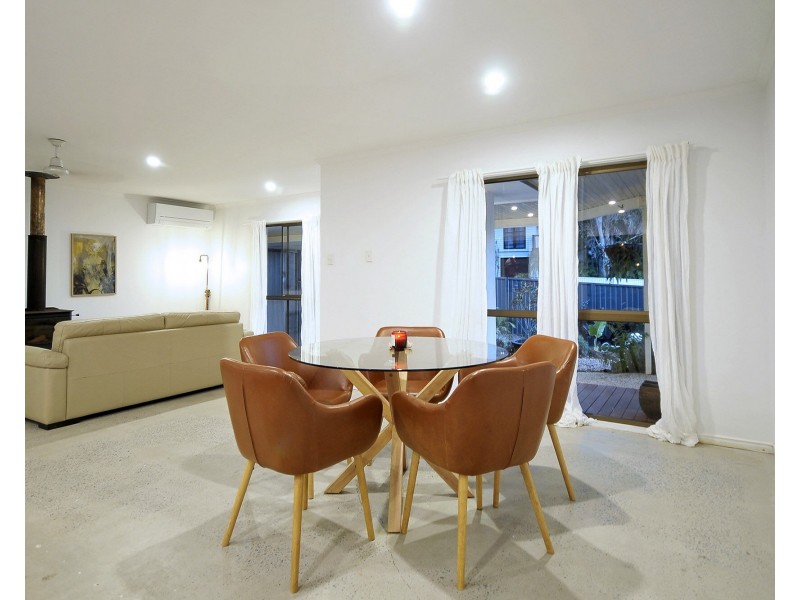 24 Balsa Street, Elanora QLD 4221