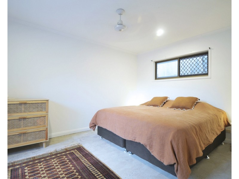 24 Balsa Street, Elanora QLD 4221