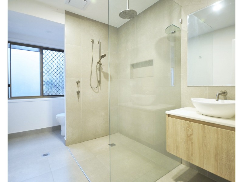 24 Balsa Street, Elanora QLD 4221