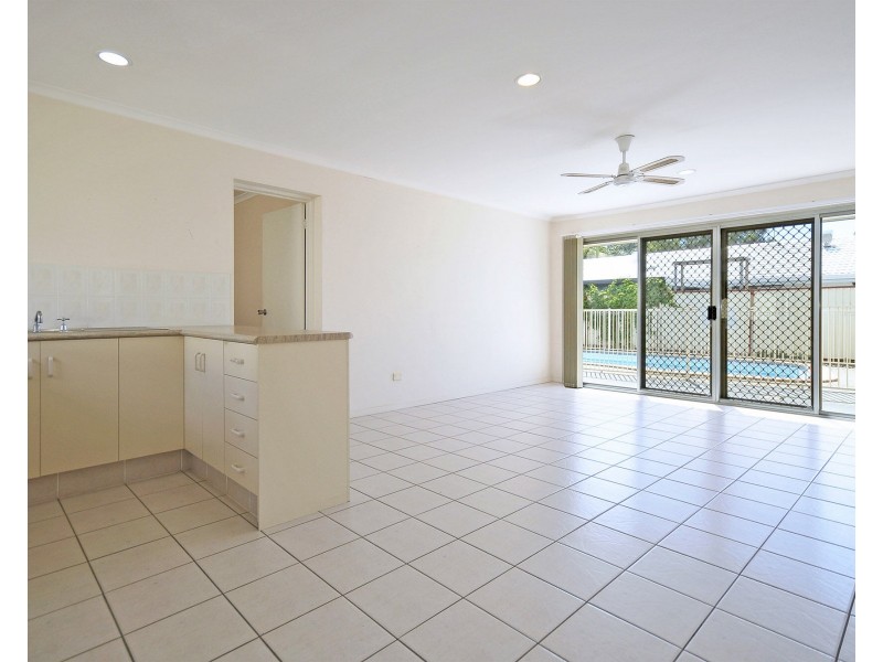220 Tallebudgera Drive, Palm Beach QLD 4221