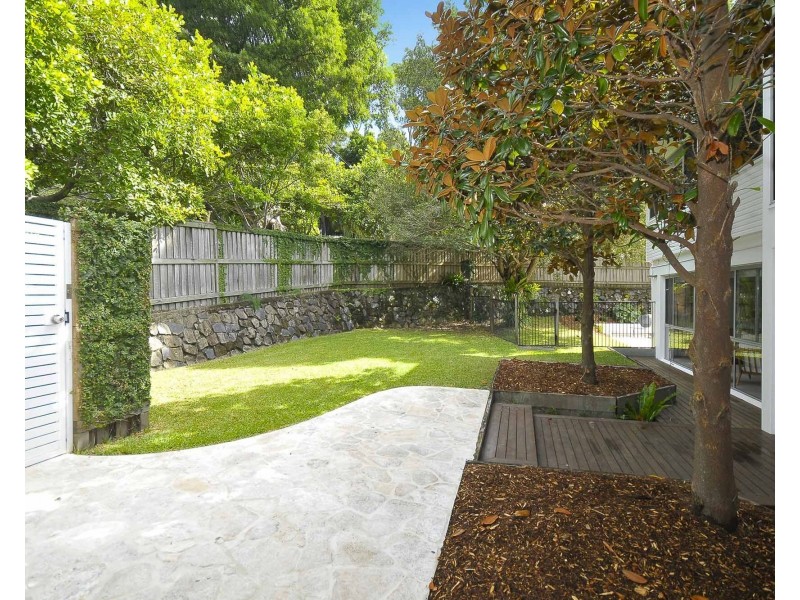 10 Walsh Street, Currumbin QLD 4223