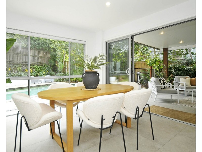 10 Walsh Street, Currumbin QLD 4223