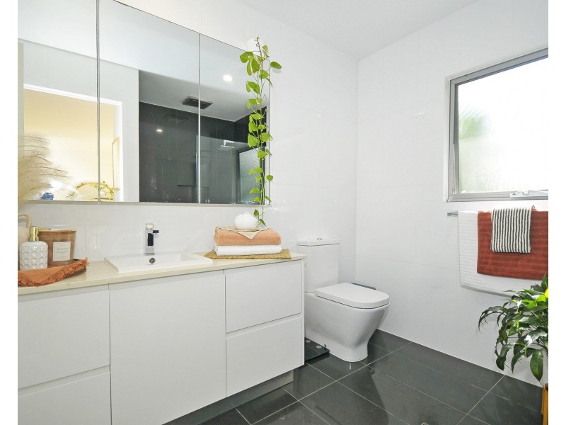 10 Walsh Street, Currumbin QLD 4223