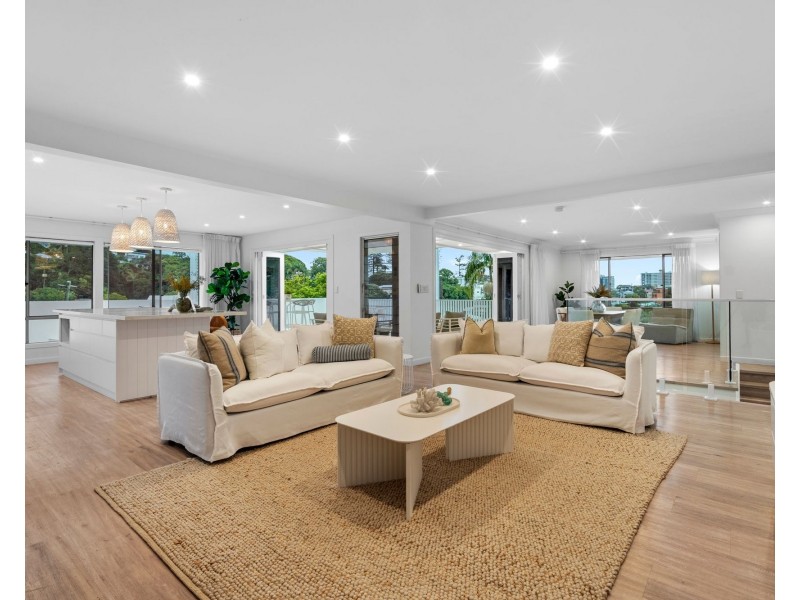 98 Dutton Street, Coolangatta QLD 4225