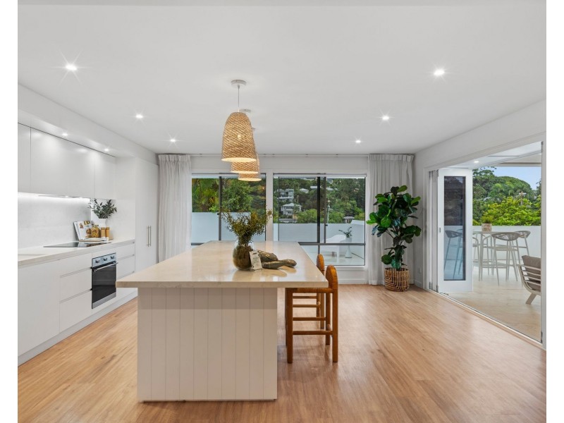 98 Dutton Street, Coolangatta QLD 4225