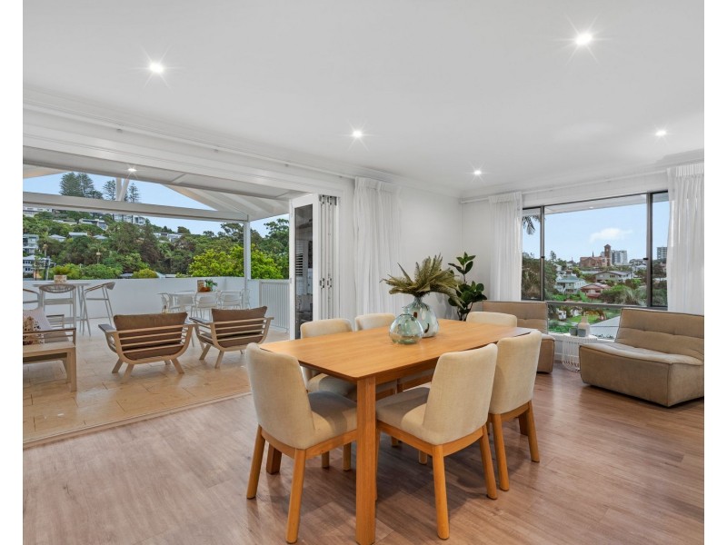 98 Dutton Street, Coolangatta QLD 4225